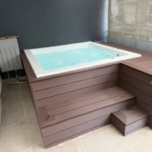 Jacuzzi 2m x 2m